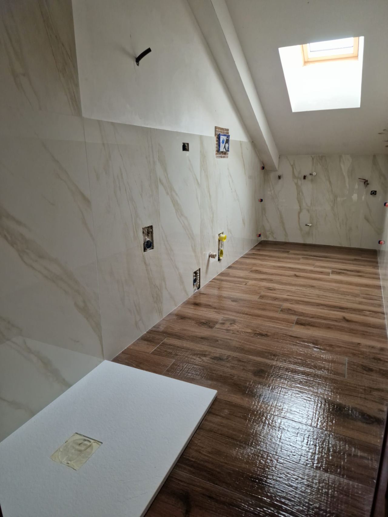 Bagno mansardato dopo la ristrutturazione